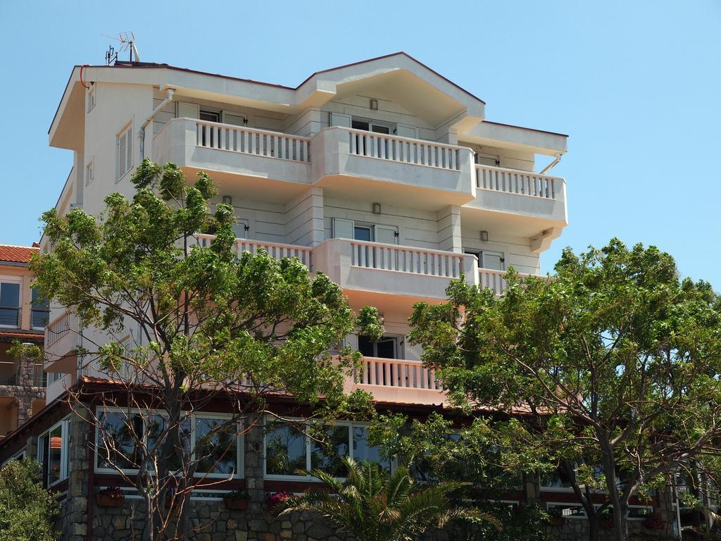 Hotel R Utjeha Exterior foto